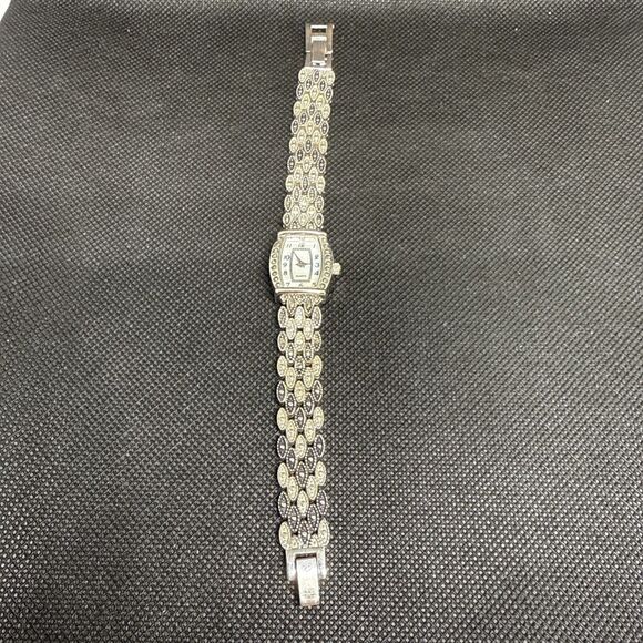 M.Z. Berger Marcasite Women’s Quartz Watch Silver Tone MOP Dial Bracelet main image 11